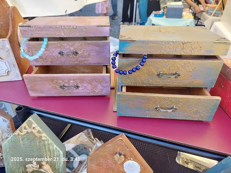Decoupage díszdobozok