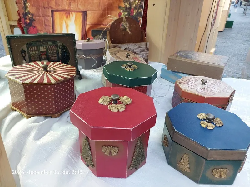 Decoupage díszdobozok