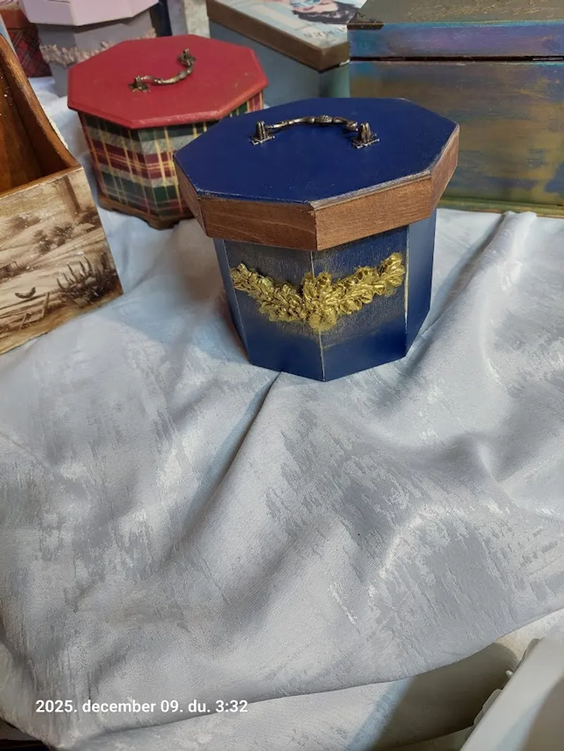 Decoupage díszdobozok