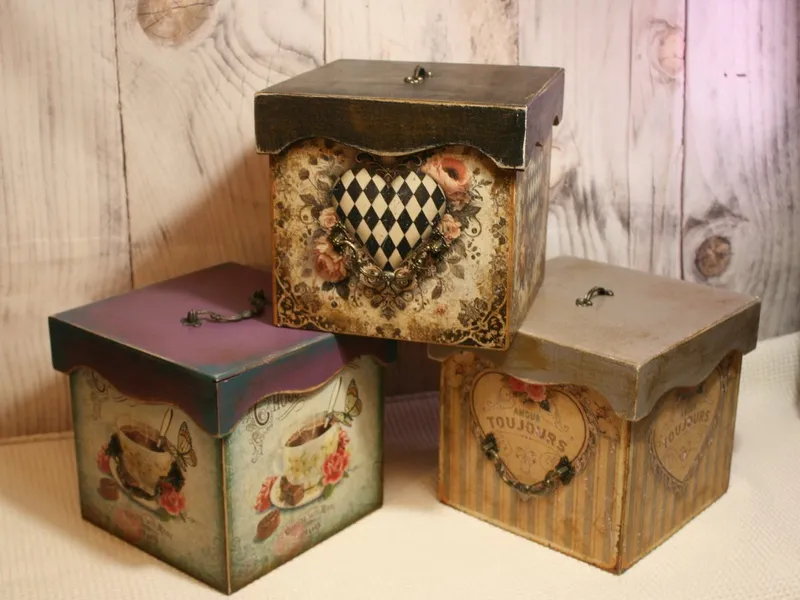 Decoupage díszdobozok