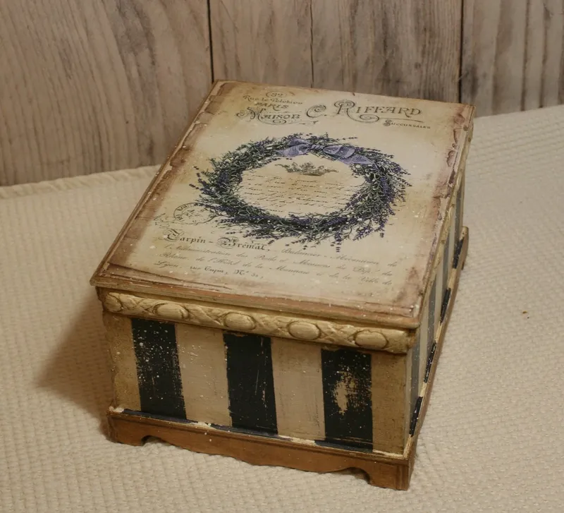 Decoupage díszdobozok