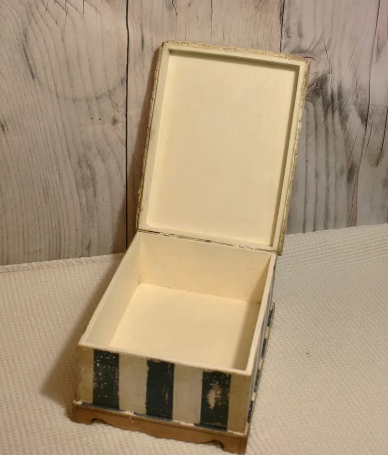 Decoupage díszdobozok