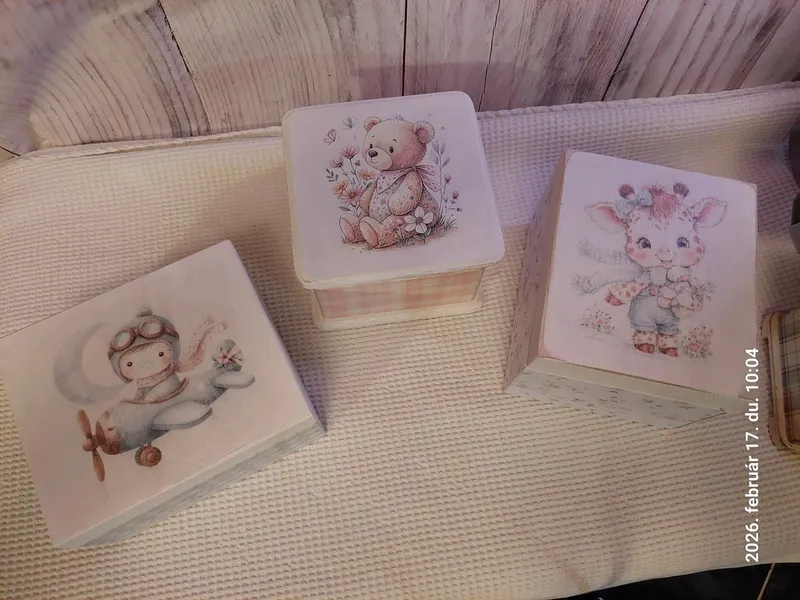 Decoupage díszdobozok